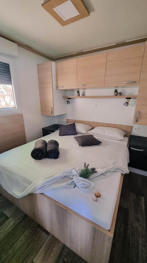 Luxury Mobile Homes เคลโนวีซา ภายนอก รูปภาพ